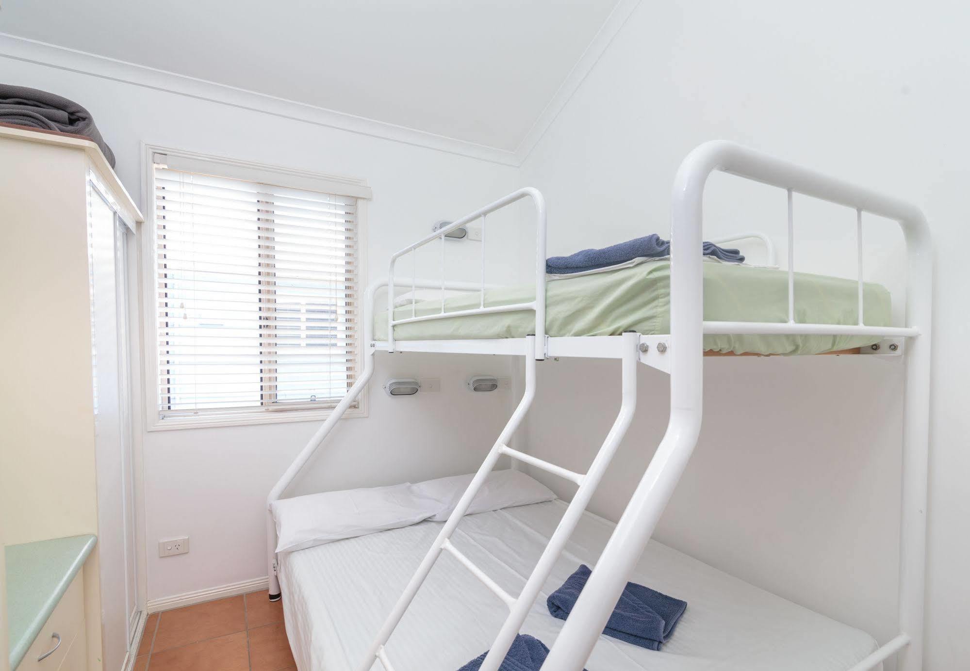 Maroochydore Cabins Hotel Kültér fotó